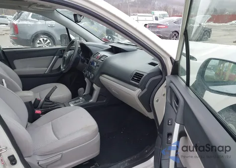 2015 Subaru Forester 2.5I Premium z USA, uszkodzony, nr VIN JF2SJADC4FH818407